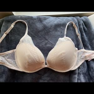 Victoria’s Secret Lace Plunge Bra - 34DD